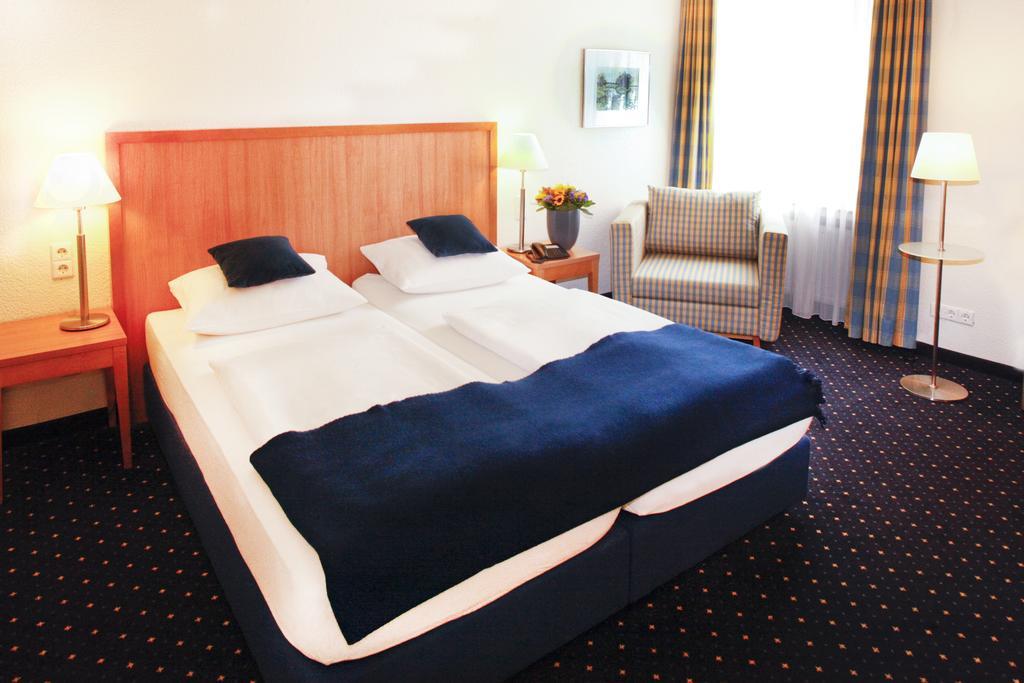 Hotel Restaurant Uberwasserhof Munster  Room photo