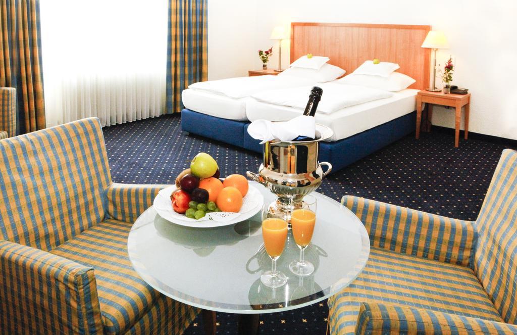 Hotel Restaurant Uberwasserhof Munster  Room photo